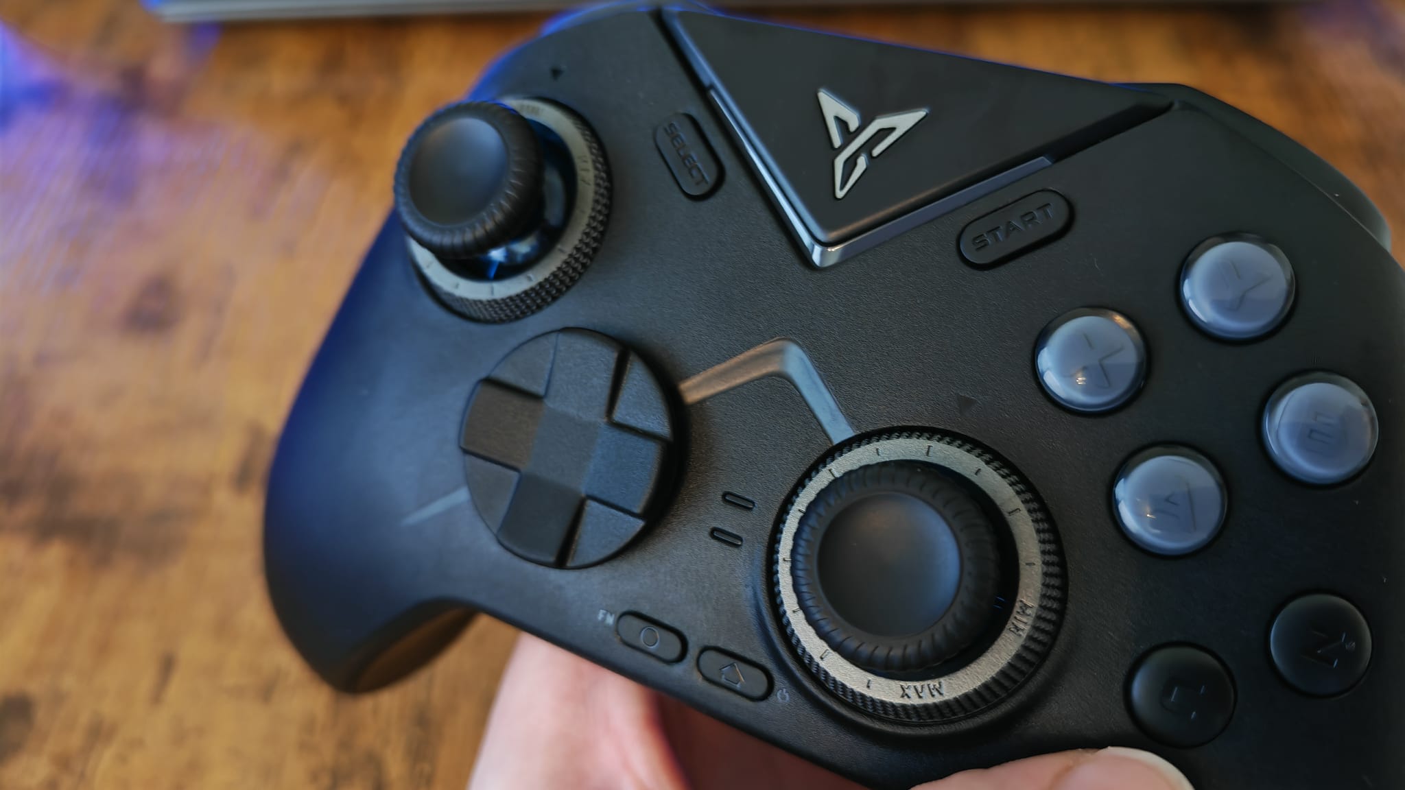 ทำความรู้จักกับ Flydigi คอนโทรลเลอร์สุดเจ๋งเพื่อเกมเมอร์ยุคใหม่